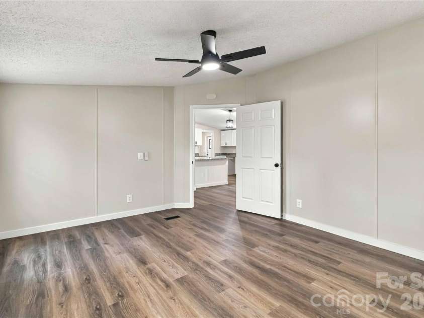 2212 Wildwood Drive, York, SC 29745.  MLS# CAR4429128, YatesRealty ID 53469. 