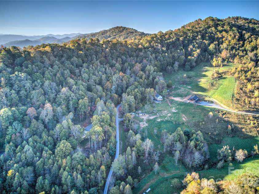 145 Banjo Lane, Waynesville, NC 28785.  MLS# CAR4235373, YatesRealty ID 5347. 