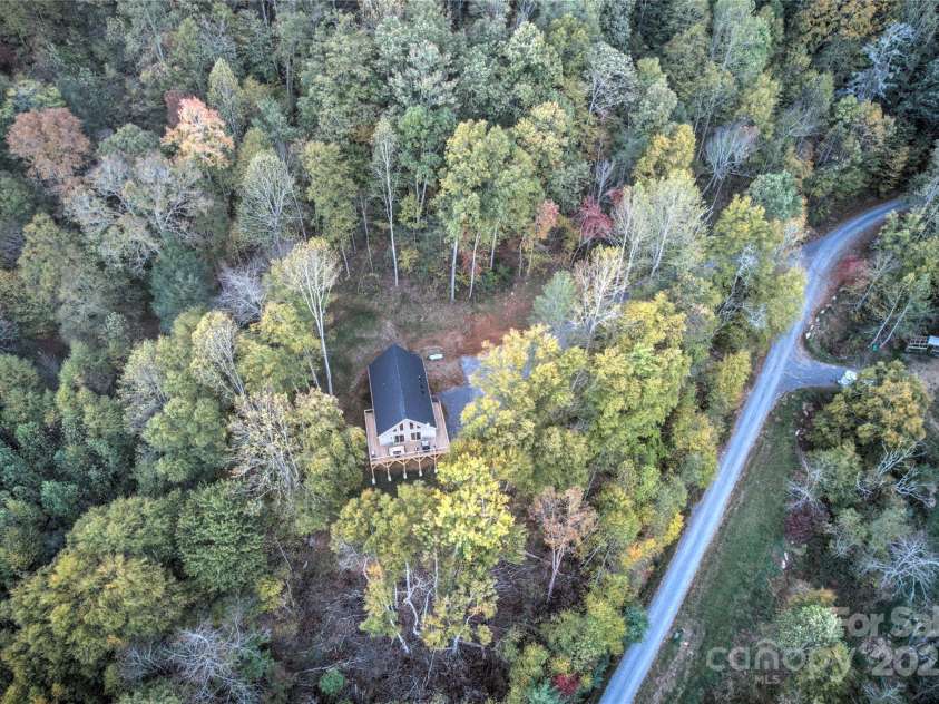 145 Banjo Lane, Waynesville, NC 28785.  MLS# CAR4235373, YatesRealty ID 5347. 