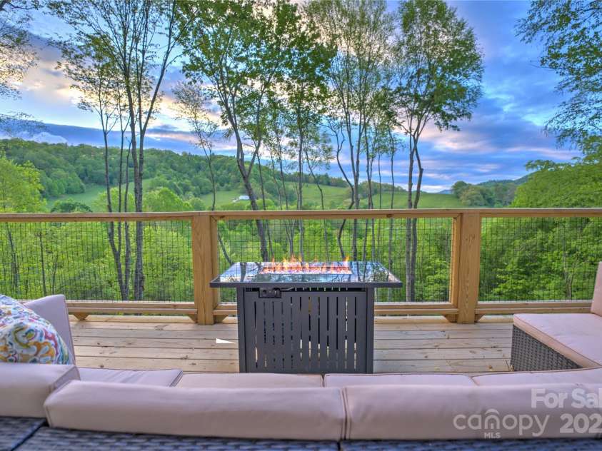 145 Banjo Lane, Waynesville, NC 28785.  MLS# CAR4235373, YatesRealty ID 5347. 