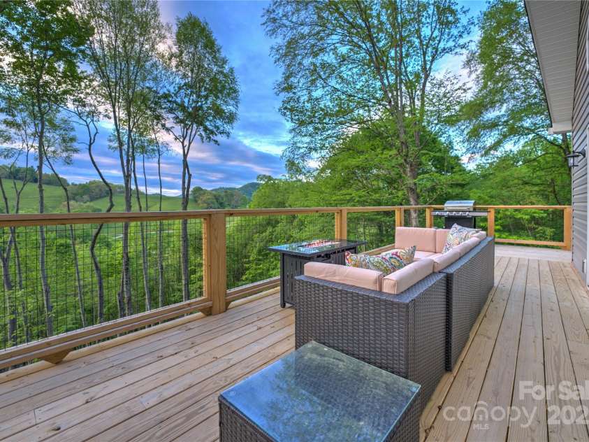 145 Banjo Lane, Waynesville, NC 28785.  MLS# CAR4235373, YatesRealty ID 5347. 