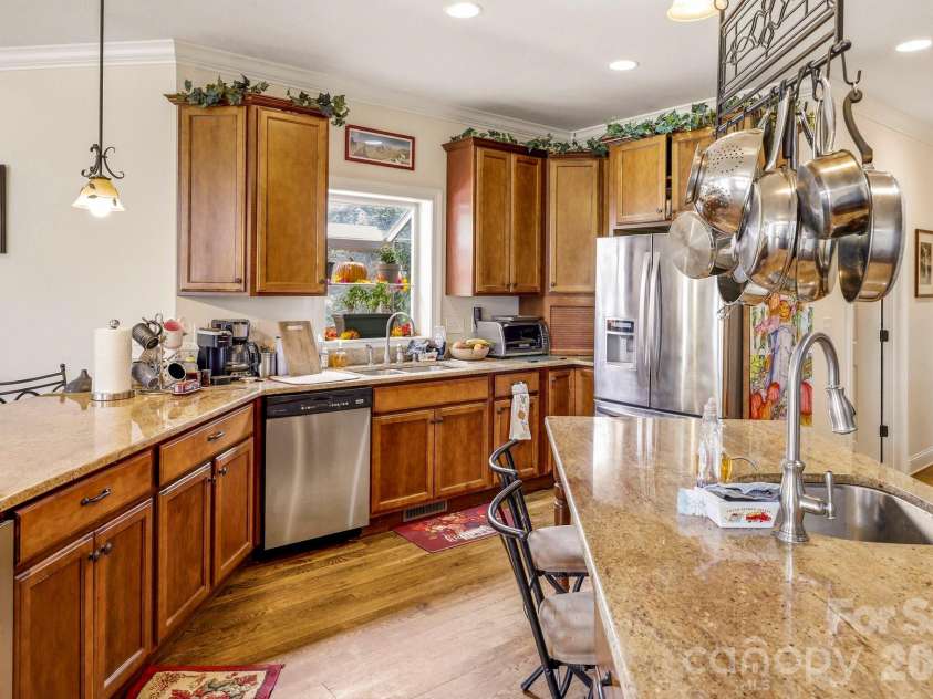 671 Mud Cut Loop, Marion, NC 28752.  MLS# CAR4426296, YatesRealty ID 53470. 