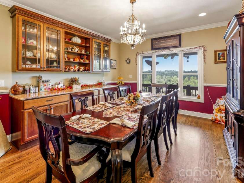 671 Mud Cut Loop, Marion, NC 28752.  MLS# CAR4426296, YatesRealty ID 53470. Formal Dining