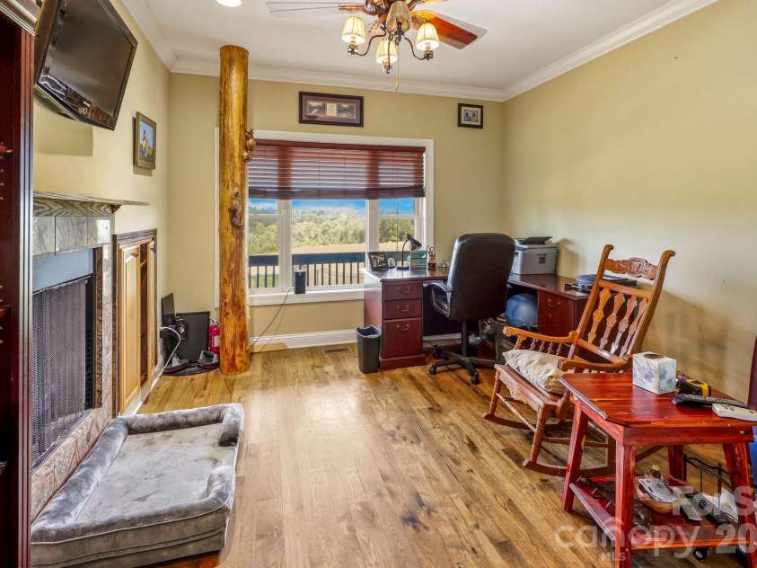 671 Mud Cut Loop, Marion, NC 28752.  MLS# CAR4426296, YatesRealty ID 53470. Office/sitting room