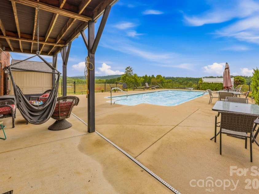 671 Mud Cut Loop, Marion, NC 28752.  MLS# CAR4426296, YatesRealty ID 53470. Pool