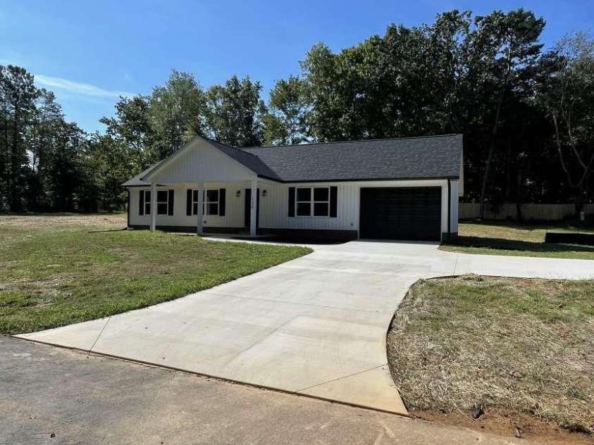 120 Francis Drive, Lawndale, NC 28090.  MLS# CAR4428686, YatesRealty ID 53471. 