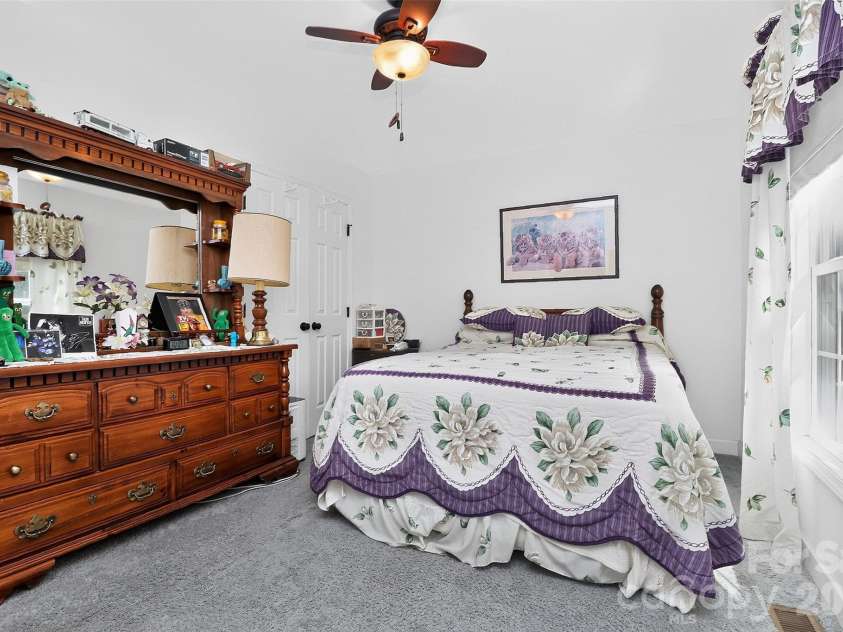 2454 Oak Valley Lane, Maiden, NC 28650.  MLS# CAR4428248, YatesRealty ID 53475. 