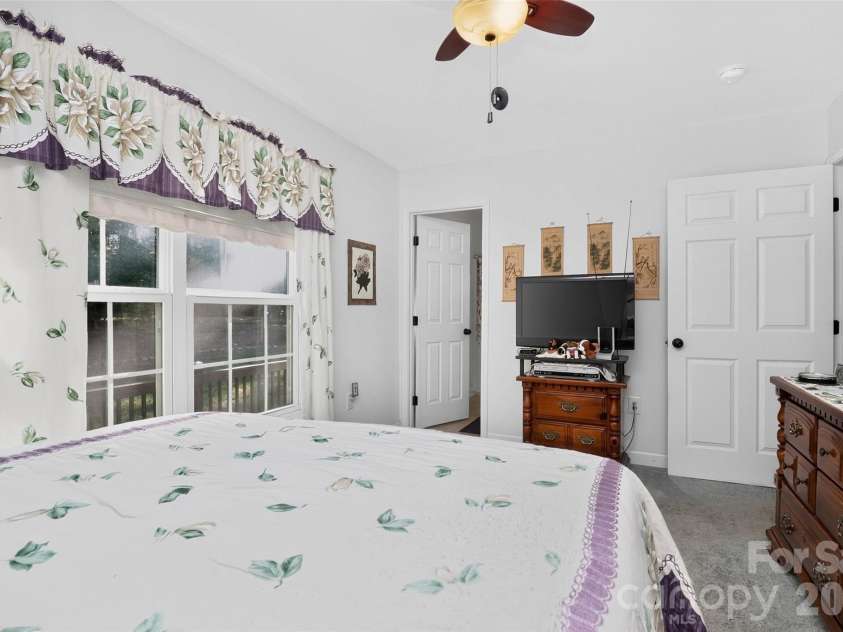 2454 Oak Valley Lane, Maiden, NC 28650.  MLS# CAR4428248, YatesRealty ID 53475. 