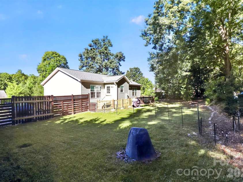 2454 Oak Valley Lane, Maiden, NC 28650.  MLS# CAR4428248, YatesRealty ID 53475. 