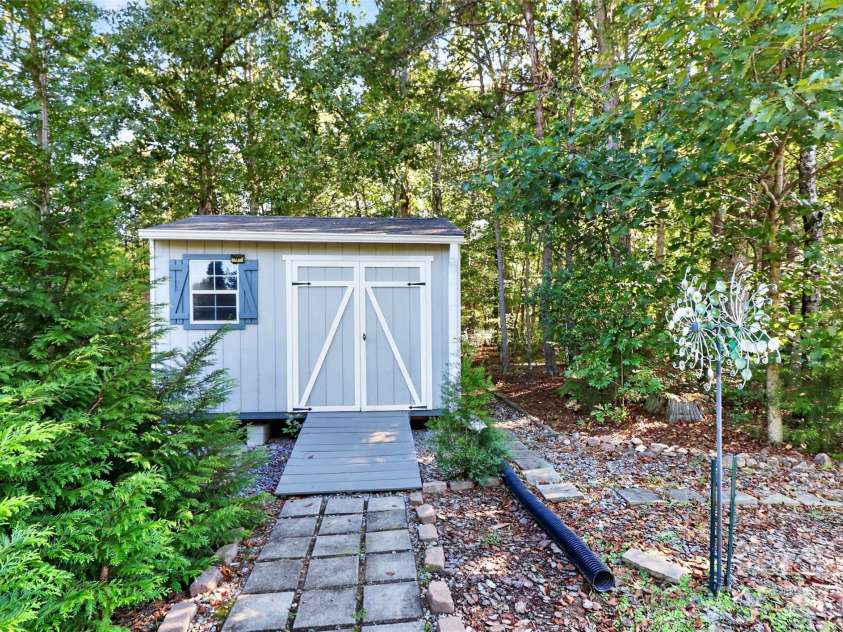 2454 Oak Valley Lane, Maiden, NC 28650.  MLS# CAR4428248, YatesRealty ID 53475. 