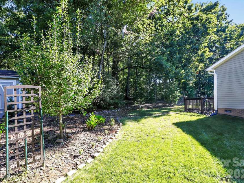 2454 Oak Valley Lane, Maiden, NC 28650.  MLS# CAR4428248, YatesRealty ID 53475. 