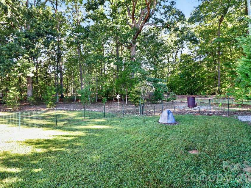 2454 Oak Valley Lane, Maiden, NC 28650.  MLS# CAR4428248, YatesRealty ID 53475. 