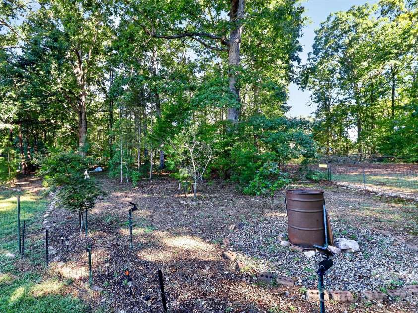 2454 Oak Valley Lane, Maiden, NC 28650.  MLS# CAR4428248, YatesRealty ID 53475. 