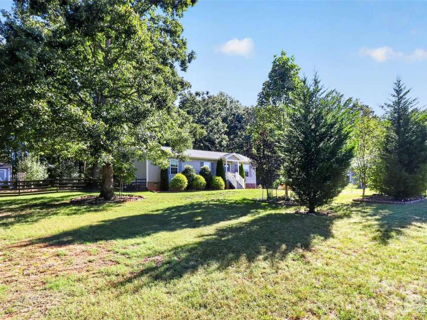 2454 Oak Valley Lane, Maiden, NC 28650.  MLS# CAR4428248, YatesRealty ID 53475. 