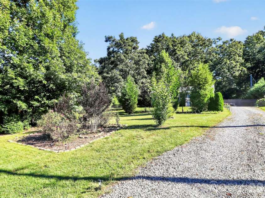 2454 Oak Valley Lane, Maiden, NC 28650.  MLS# CAR4428248, YatesRealty ID 53475. 