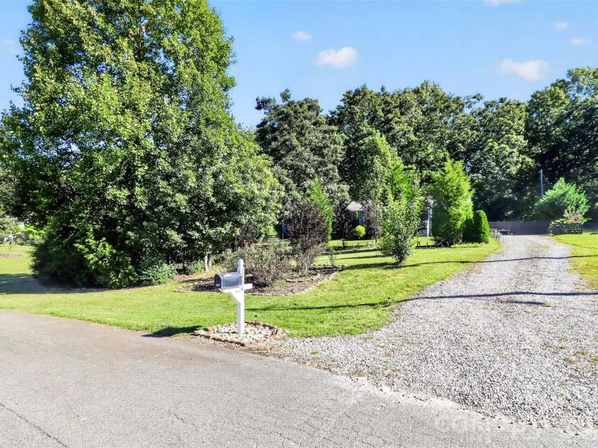 2454 Oak Valley Lane, Maiden, NC 28650.  MLS# CAR4428248, YatesRealty ID 53475. 