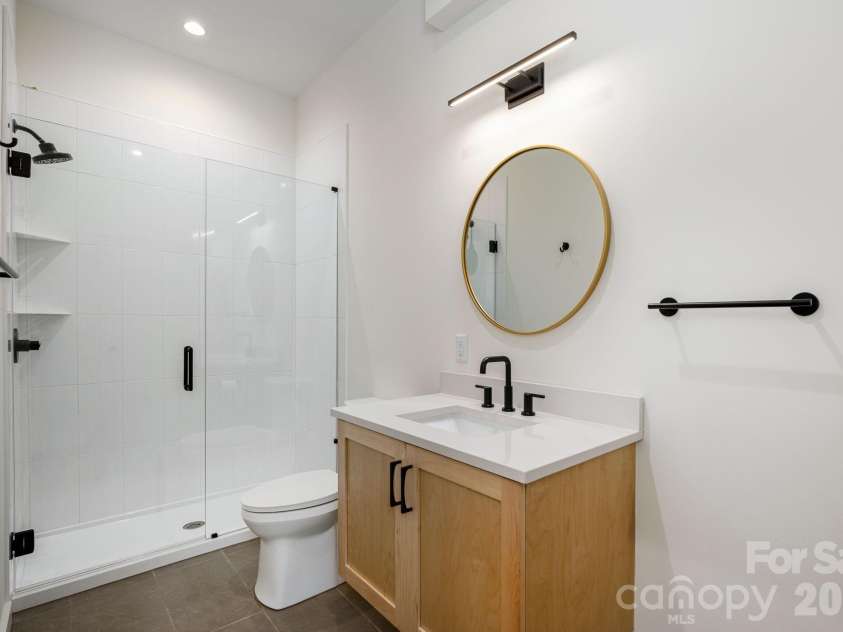 2 Davenport Place, Asheville, NC 28806.  MLS# CAR4427728, YatesRealty ID 53476. 