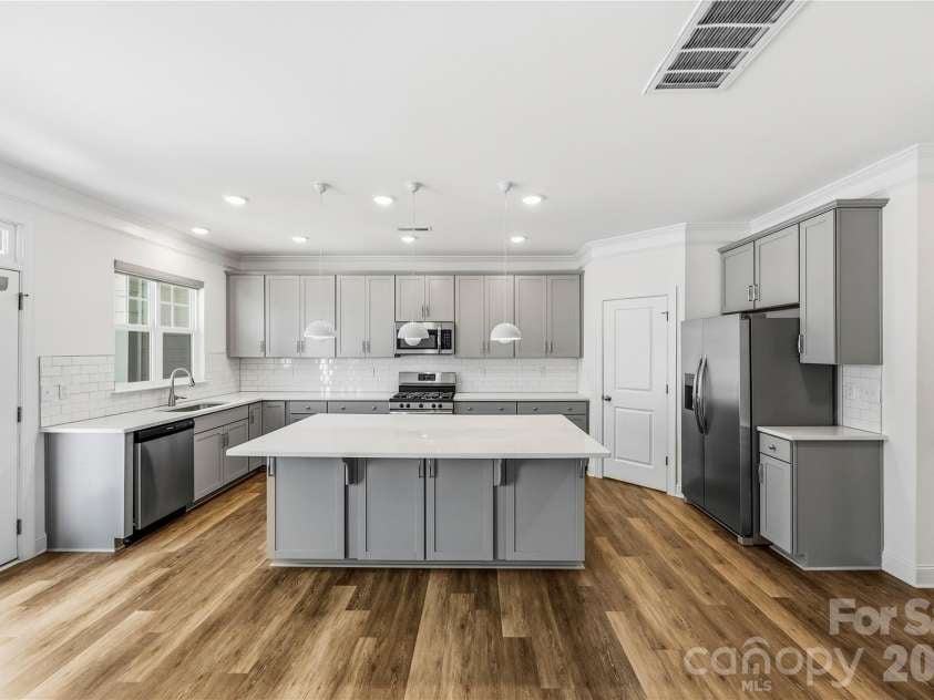 10447 Glenmere Creek Circle, Charlotte, NC 28262.  MLS# CAR4424069, YatesRealty ID 53478. 