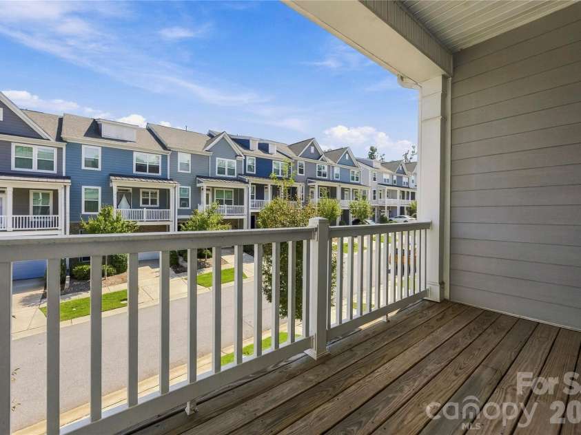 10447 Glenmere Creek Circle, Charlotte, NC 28262.  MLS# CAR4424069, YatesRealty ID 53478. 