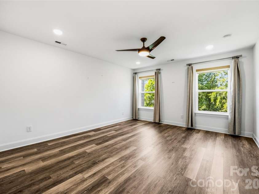 10447 Glenmere Creek Circle, Charlotte, NC 28262.  MLS# CAR4424069, YatesRealty ID 53478. 