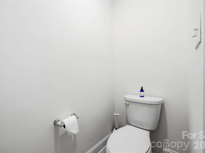 10447 Glenmere Creek Circle, Charlotte, NC 28262.  MLS# CAR4424069, YatesRealty ID 53478. 