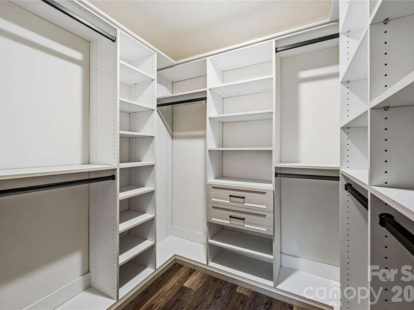 10447 Glenmere Creek Circle, Charlotte, NC 28262.  MLS# CAR4424069, YatesRealty ID 53478. 