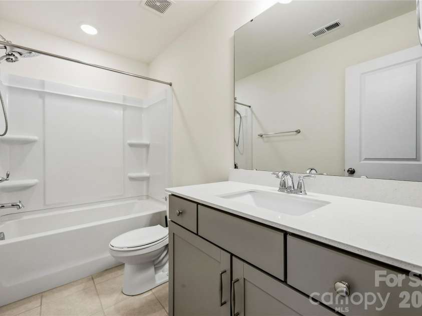 10447 Glenmere Creek Circle, Charlotte, NC 28262.  MLS# CAR4424069, YatesRealty ID 53478. 