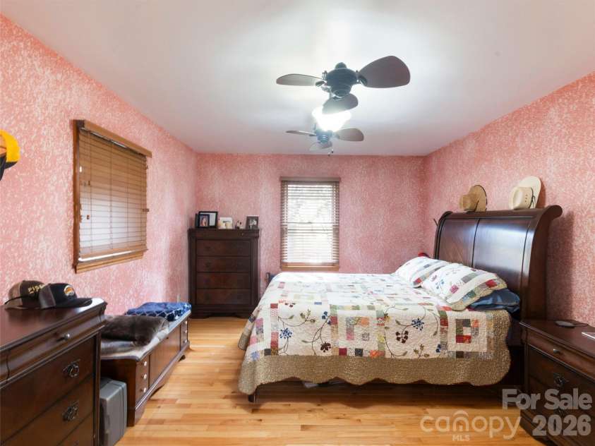37 Harold Sluder Road, Alexander, NC 28701.  MLS# CAR4346613, YatesRealty ID 5348. 