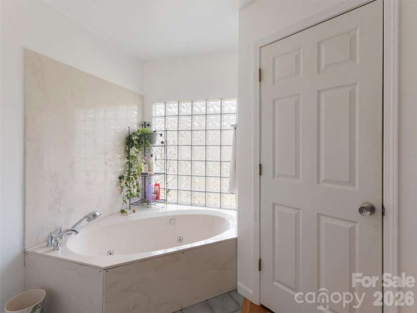 37 Harold Sluder Road, Alexander, NC 28701.  MLS# CAR4346613, YatesRealty ID 5348. 