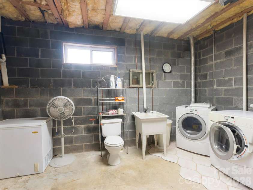 37 Harold Sluder Road, Alexander, NC 28701.  MLS# CAR4346613, YatesRealty ID 5348. 