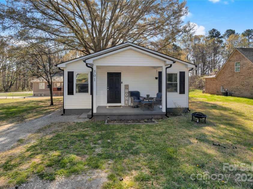 501 Inman Avenue, Bessemer City, NC 28016.  MLS# CAR4240560, YatesRealty ID 5348. 