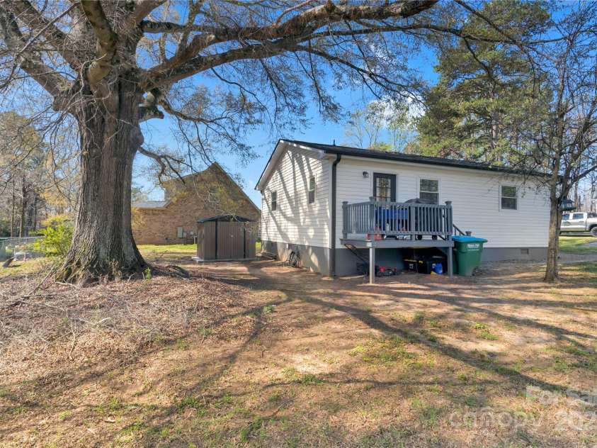 501 Inman Avenue, Bessemer City, NC 28016.  MLS# CAR4240560, YatesRealty ID 5348. 