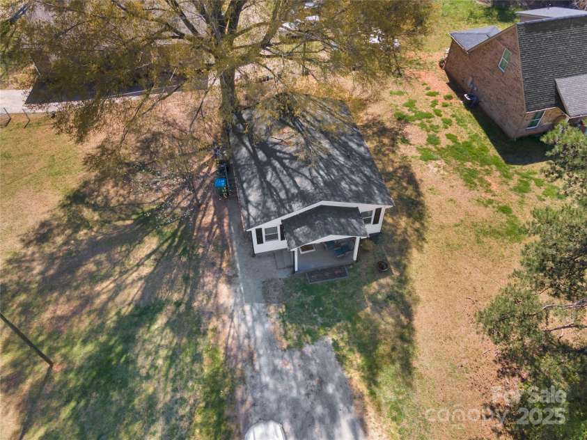 501 Inman Avenue, Bessemer City, NC 28016.  MLS# CAR4240560, YatesRealty ID 5348. 