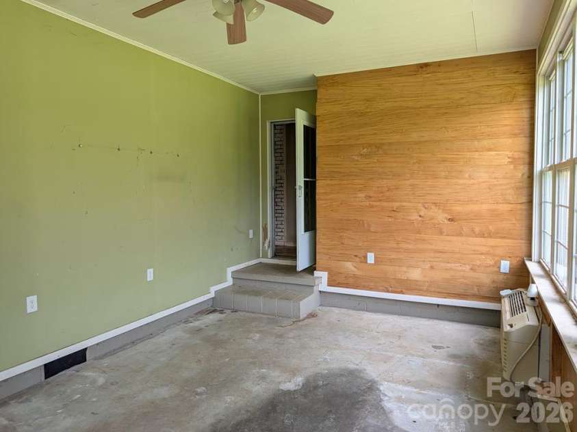 1859 Rollins Drive, Catawba, NC 28609.  MLS# CAR4429198, YatesRealty ID 53489. 
