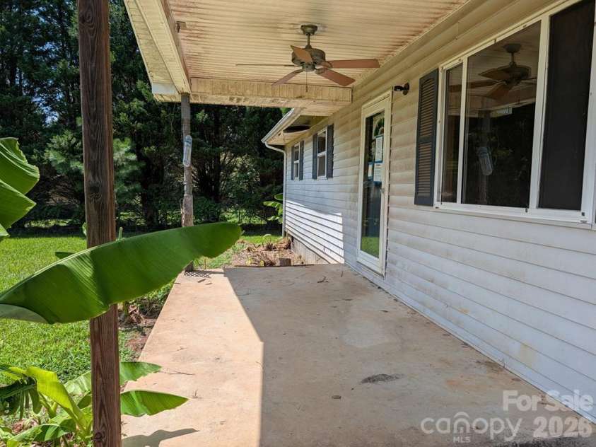 1859 Rollins Drive, Catawba, NC 28609.  MLS# CAR4429198, YatesRealty ID 53489. 