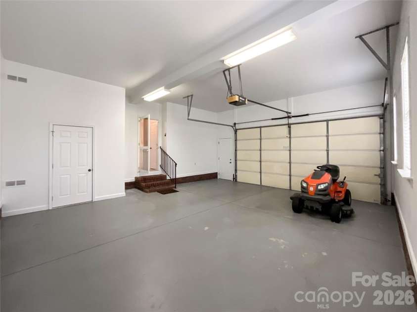 1406 Kent Court, Monroe, NC 28110.  MLS# CAR4357976, YatesRealty ID 5349. 