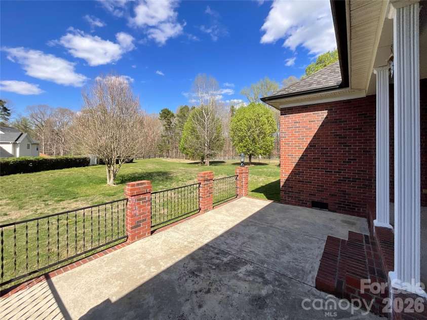 1406 Kent Court, Monroe, NC 28110.  MLS# CAR4357976, YatesRealty ID 5349. 