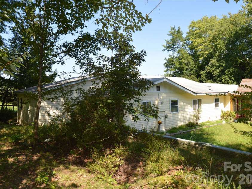 1183 Sandy Plains Road, Tryon, NC 28782.  MLS# CAR4428930, YatesRealty ID 53490. 