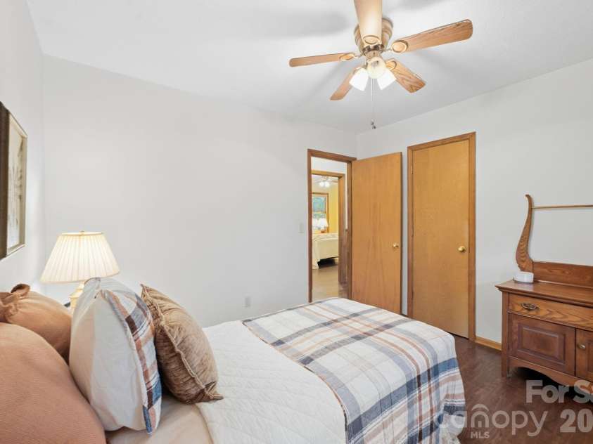 1424 Big Cove Road, Waynesville, NC 28786.  MLS# CAR4418496, YatesRealty ID 53492. 