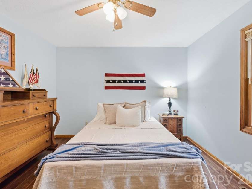 1424 Big Cove Road, Waynesville, NC 28786.  MLS# CAR4418496, YatesRealty ID 53492. 