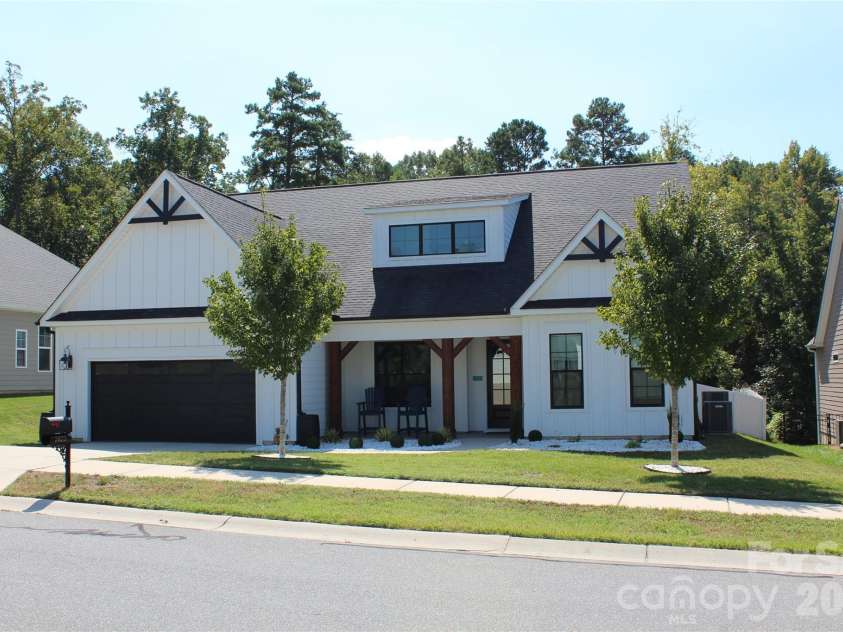 2423 Baxter Place, Concord, NC 28025.  MLS# CAR4429182, YatesRealty ID 53493. 