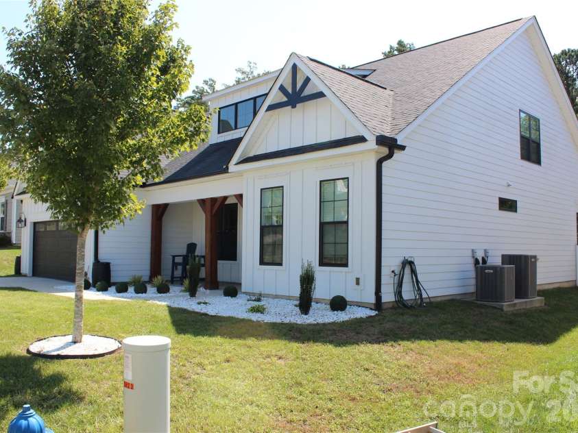 2423 Baxter Place, Concord, NC 28025.  MLS# CAR4429182, YatesRealty ID 53493. 