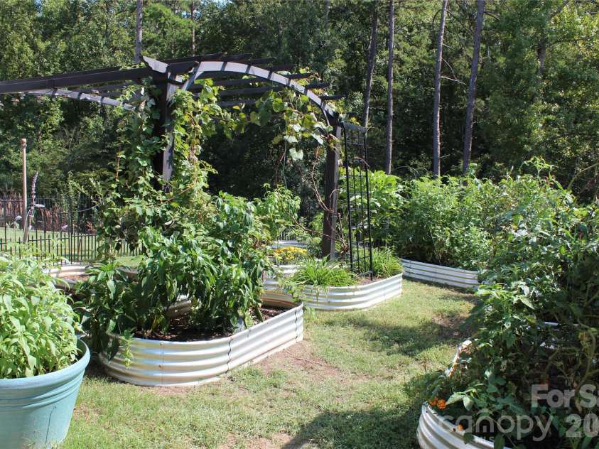 2423 Baxter Place, Concord, NC 28025.  MLS# CAR4429182, YatesRealty ID 53493. 