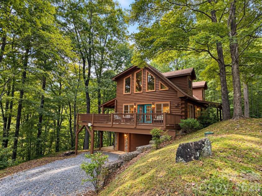30 Baguette Boulevard, Waynesville, NC 28785.  MLS# CAR4427125, YatesRealty ID 53494. 
