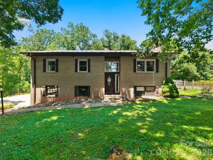1924 Braswell Place, Lenoir, NC 28645.  MLS# CAR4410995, YatesRealty ID 53495. 
