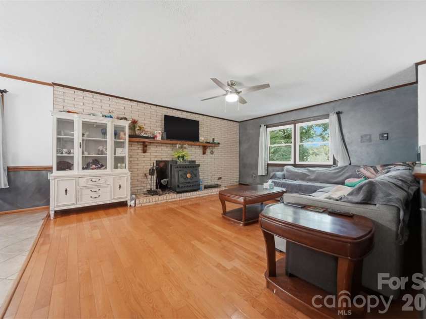 1924 Braswell Place, Lenoir, NC 28645.  MLS# CAR4410995, YatesRealty ID 53495. 