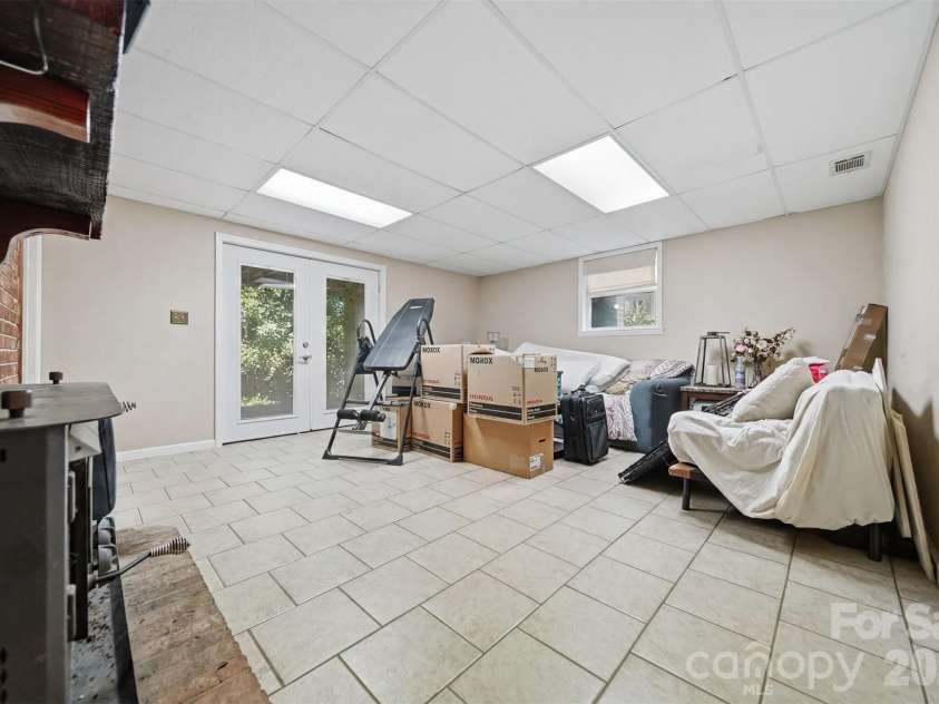 1924 Braswell Place, Lenoir, NC 28645.  MLS# CAR4410995, YatesRealty ID 53495. 