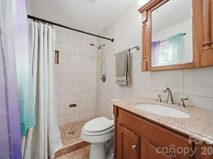1924 Braswell Place, Lenoir, NC 28645.  MLS# CAR4410995, YatesRealty ID 53495. 