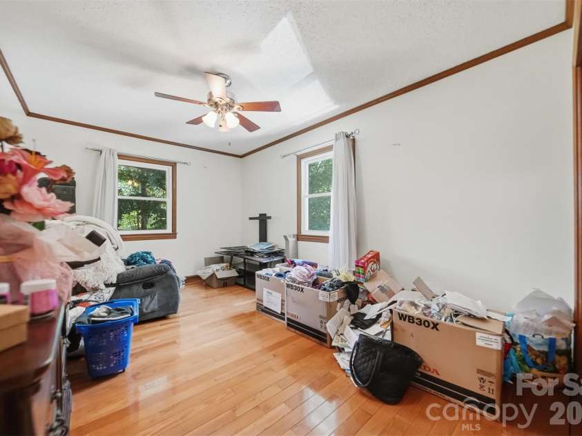 1924 Braswell Place, Lenoir, NC 28645.  MLS# CAR4410995, YatesRealty ID 53495. 