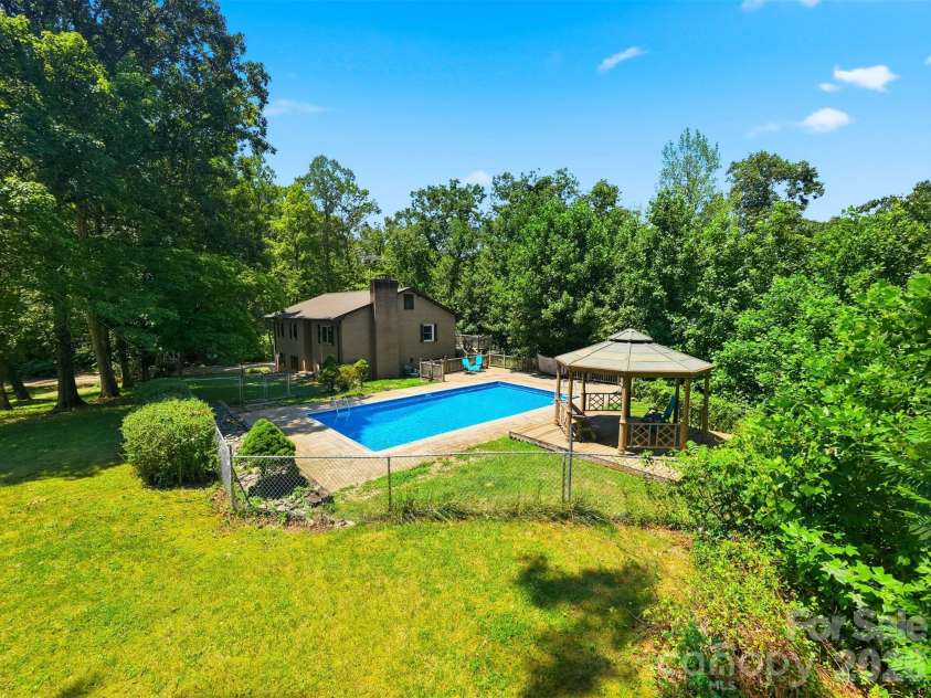 1924 Braswell Place, Lenoir, NC 28645.  MLS# CAR4410995, YatesRealty ID 53495. 